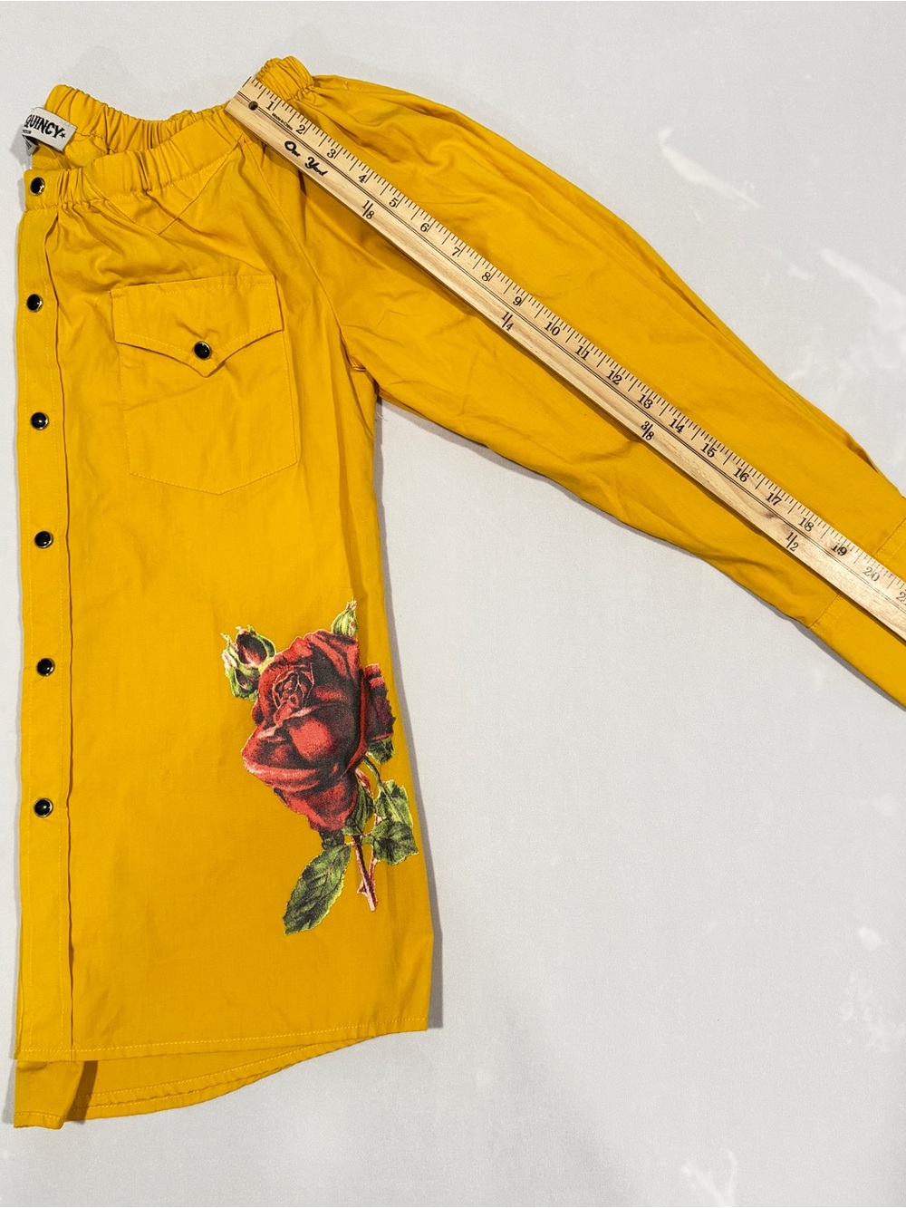 Off-Shoulder Yellow Button-Front Blouse with Rose Graphic - Picture 5 of 6